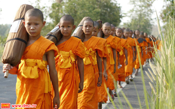 ศูนย์ปฏิบัติธรรมเพชรบูรณ์จัดกิจกรรมเดินธุดงค์