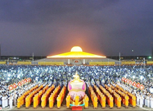 ประมวลภาพงานบุญวันคุ้มครองโลก 22 เมษายน 2556 ณ วัดพระธรรมกาย