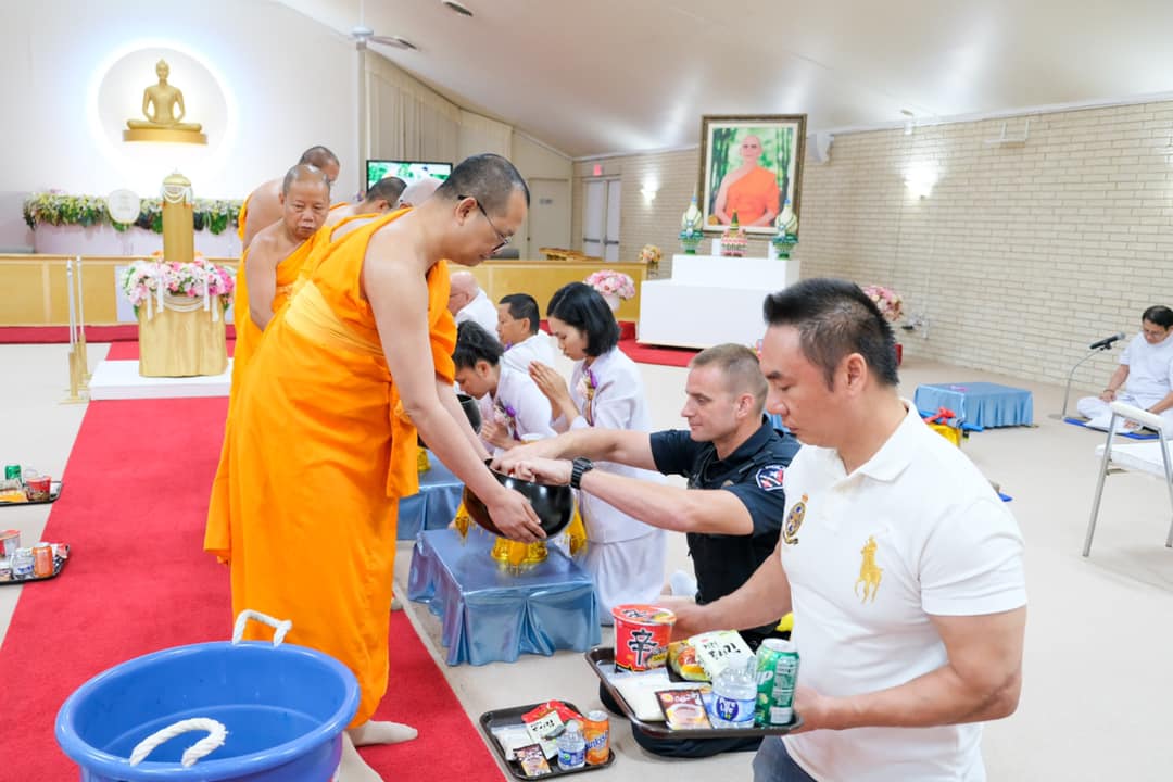 วัดพระธรรมกายเท็กซัส จัดงานบุญเนื่องในวันธรรมชัย