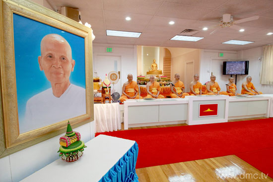 วัดพระธรรมกายบอสตัน จัดงานบุญวันคล้ายวันละสังขารคุณยายอาจารย์ฯ