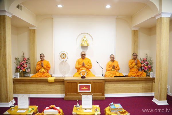 วัดพระธรรมกายออเรกอน จัดพิธีถวายคิลานเภสัช