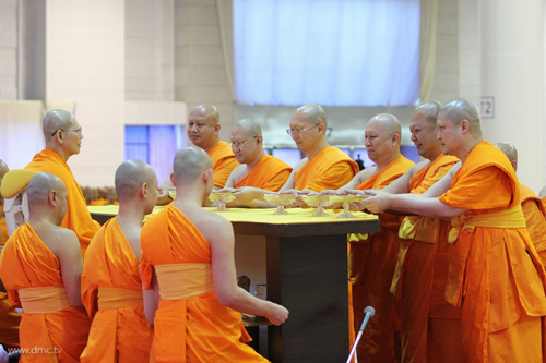 พิธีมอบปัจจัยโครงการกฐิน 131 วัดสาขาทั้งในและต่างประเทศทั่วโลก