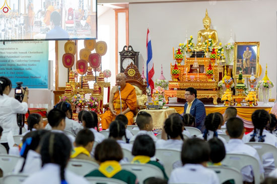 เจ้าคณะจังหวัดปทุมธานี มอบทุนพระภิกษุสามเณร ผู้สอบผ่านเปรียญธรรม