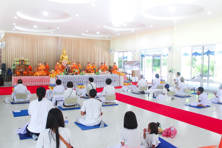 ศูนย์ปฏิบัติธรรมธุดงคสถานแก้วมีชัย จัดพิธีบูชาข้าวพระออนไลน์