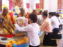 วัดพระธรรมกาย มูลนิธิธรรมกาย มอบอาหารตักบาตร จังหวัดนราธิวาส