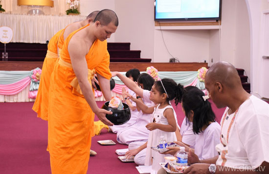 วัดพระธรรมกายซิลิคอนวัลเลย์ จัดกิจกรรมงานบุญวันอาทิตย์