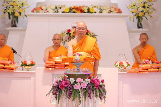 วัดพระธรรมกายซีแอตเติล จัดงานวันวิสาขบูชา