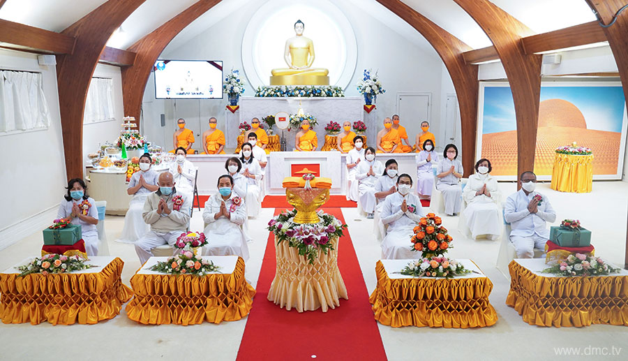 วัดพระธรรมกายซีแอตเติล จัดพิธีบูชาข้าวพระ