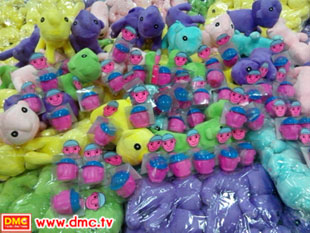 ของขวัญจากผู้ใหญ่ใจดีมอบให้เด็กดี V-Star