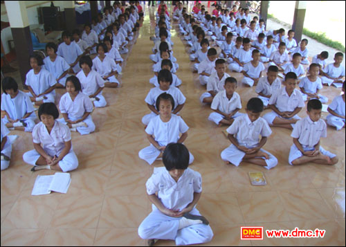 ปั่นจักรยาน คาราวานความดี ถวายสังฆทาน 6 วัด 6 โรงเรียน จ.นครพนม