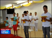 วัดพุทธไฮล์บรอนน์  จัดพิธีตัดปอยผมยุวธรรมทายาท