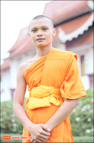 กว่าจะมาเป็นพระพี่เลี้ยงดวงตะวันของจักรวาล