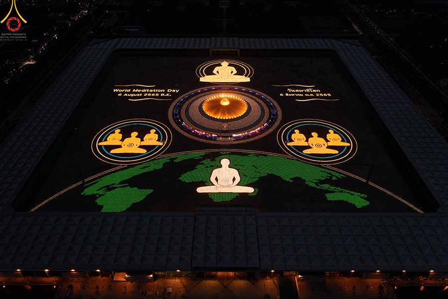 วัดพระธรรมกาย จัดพิธีจุดประทีป เนื่องในวันสมาธิโลก
