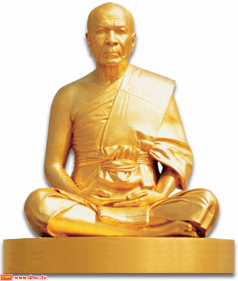 Casting the 6th golden statue of Luang Pu