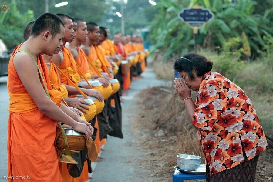 ธรรมยาตรา กตัญญูบูชา มหาปูชนียาจารย์ พระผู้ปราบมาร อนุสรณ์สถาน 7 แห่ง ปีที่ 5 วันพฤหัสบดีที่ 21 มกราคม พ.ศ. 2559