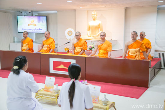 วัดพระธรรมกายดีซี จัดพิธีปล่อยปลาให้ชีวิตสัตว์เป็นทาน