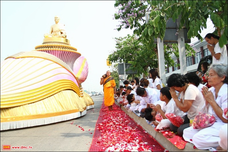 ประมวลภาพธุดงค์อัญเชิญหลวงปู่ทองคำ ประจำวันที่ 3 เม.ย 2555 ตอนที่ 2