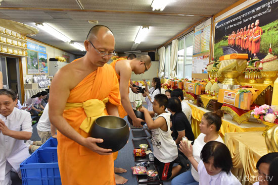 วัดพระธรรมกายนางาโน่ จัดพิธีบูชาข้าวพระ