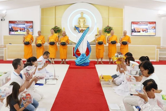 วัดพระธรรมกายจอร์เจีย จัดพิธีถวายคิลานเภสัช