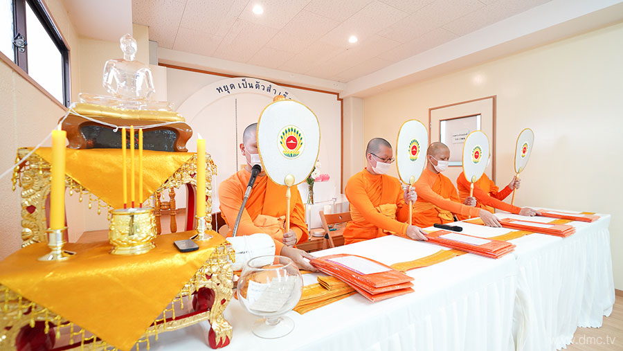 วัดพระธรรมกายโอซาก้า จัดพิธีจุดโคมมาฆประทีป