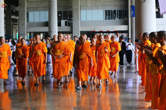 จจ.ปทุมธานี เยี่ยมชมโครงการบรรพชาสามเณรฟื้นฟูพระพุทธศาสนาทั่วไทย