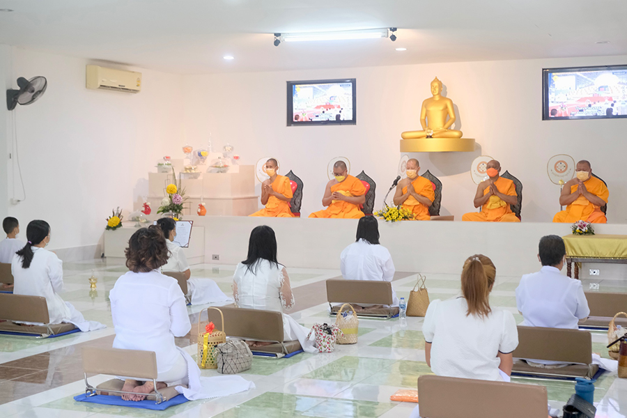 ศูนย์ปฏิบัติธรรมสุราษฎร์ธานี จัดพิธีบูชาข้าวพระ