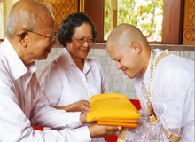 กำหนดการ พิธีบรรพชาอุปสมบทหมู่ธรรมทายาท  รุ่นบูชาธรรมคุณยายอาจารย์ฯ