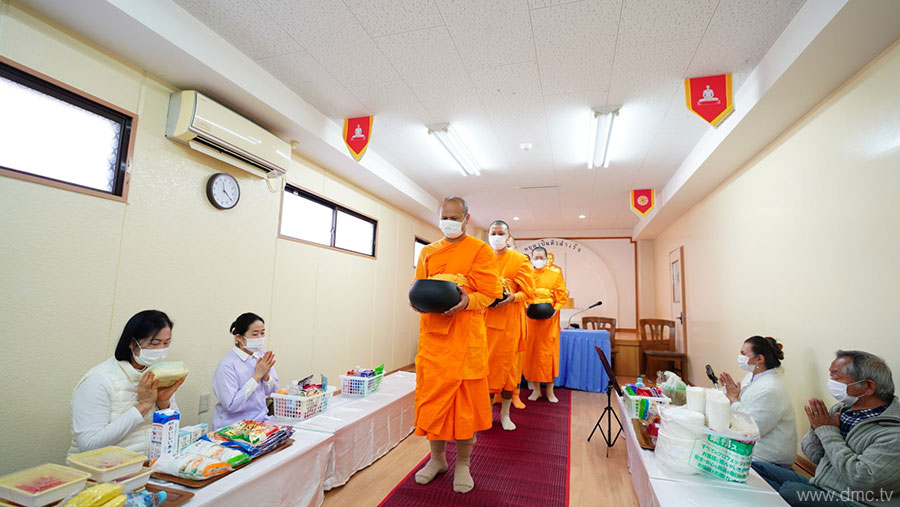 วัดพระธรรมกายโอซาก้า จัดพิธีมุทิตา 80 ปี หลวงพ่อทัตตชีโว
