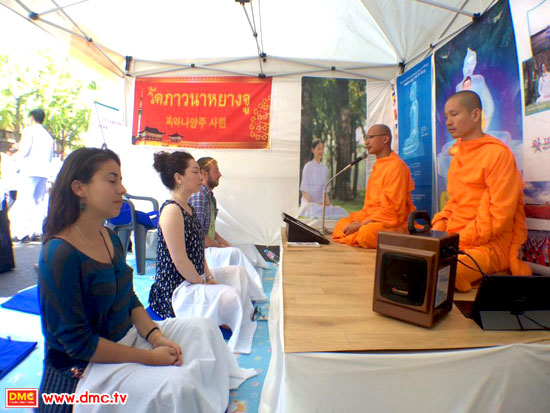 วัดภาวนาหยางจู เปิดบูทจัดปฏิบัติธรรม