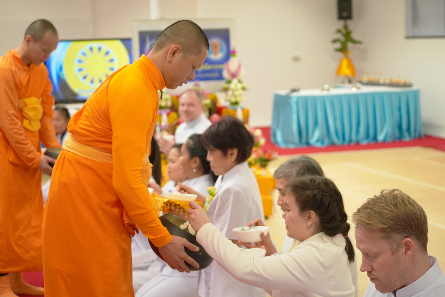 วัดพุทธนอร์ดไรน์ เวสท์ฟาเลน จัดงานบุญเนื่องในวันมหาปูชนียาจารย์
