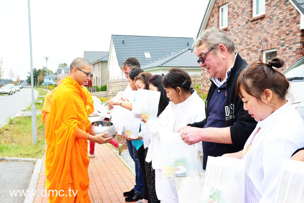 วัดพุทธฮัมบวร์ก จัดปฏิบัติธรรมเมือง Flensburg