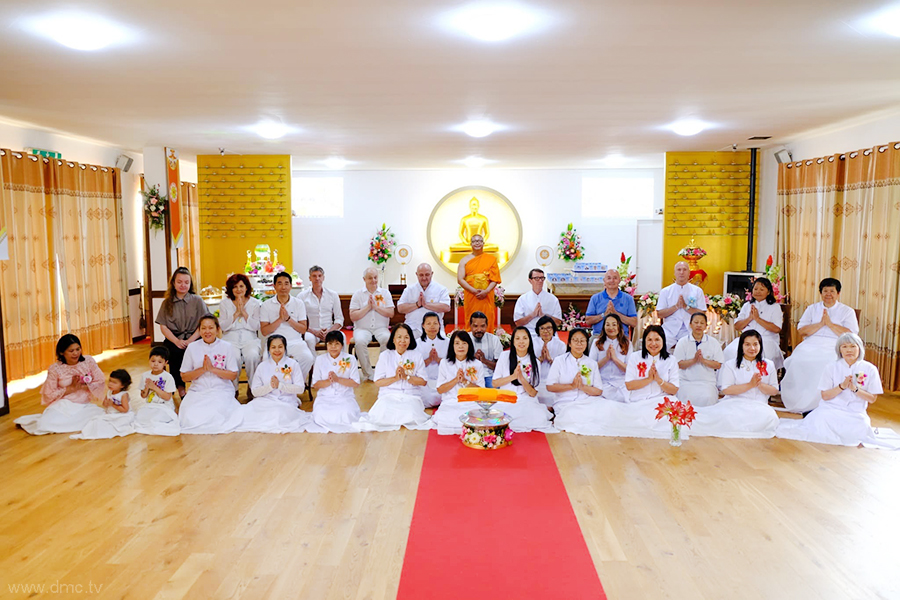 วัดพระธรรมกายอิตาลี จัดพิธีบูชาข้าวพระ