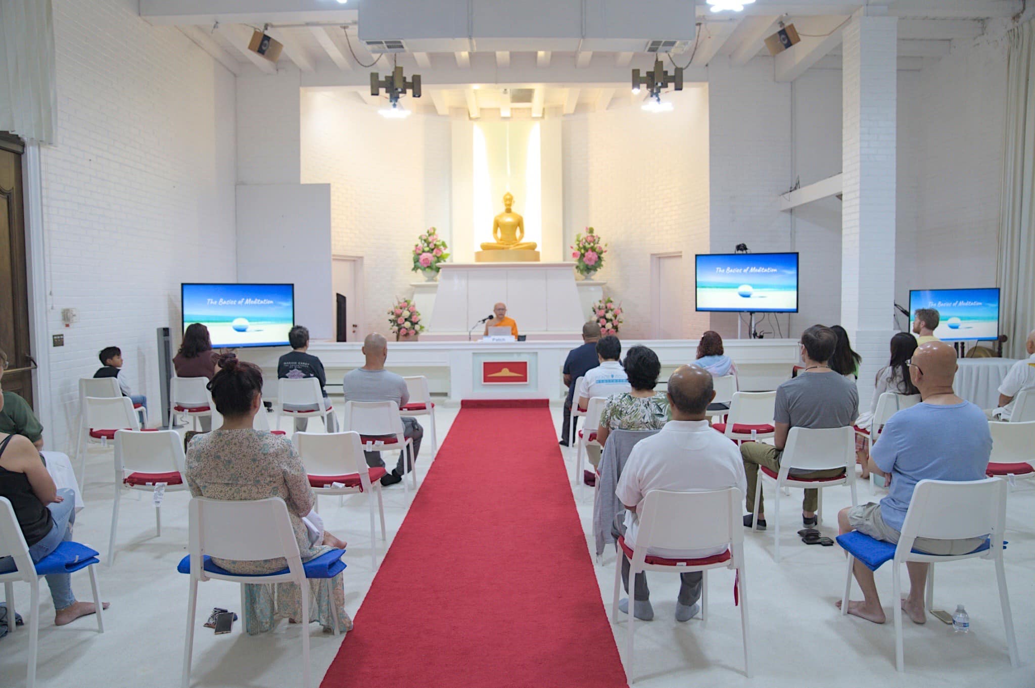 วัดพระธรรมกายแคลิฟอร์เนีย จัดกิจกรรมนั่งสมาธิสำหรับชาวท้องถิ่น