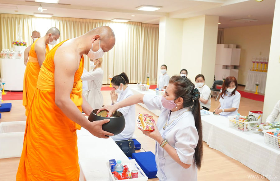 วัดพระธรรมกายโอซาก้า จัดงานบุญวันวิสาขบูชา