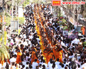 เกาะติดบรรยากาศเดินธุดงค์ธรรมชัยปีที่ 2 วันที่ 12 มกราคม 2556