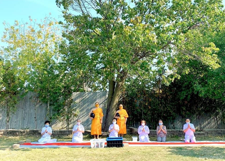 วัดภาวนาโตรอนโต จัดงานบุญวันอาทิตย์