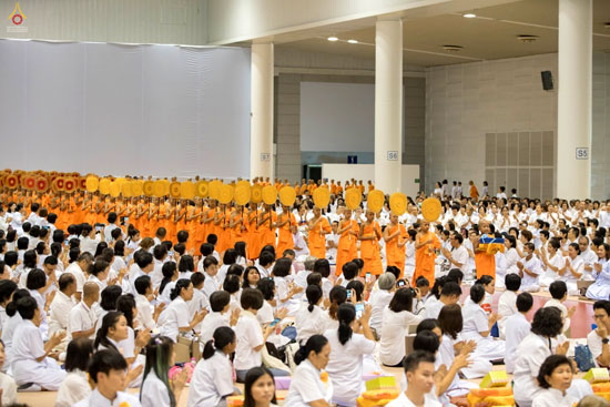 คณะศิษย์วัดพระธรรมกาย จัดพิธีมุทิตาเปรียญธรรม 9,6,3 ประโยค