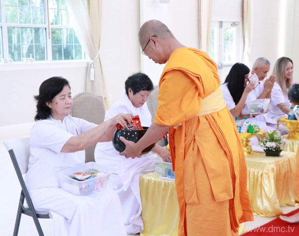 วัดพระธรรมกายฟลอริดา จัดกิจกรรมงานบุญวันอาทิตย์