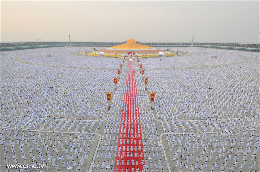 วัดพระธรรมกาย ชมวัดพระธรรมกาย แผนที่วัดพระธรรมกาย