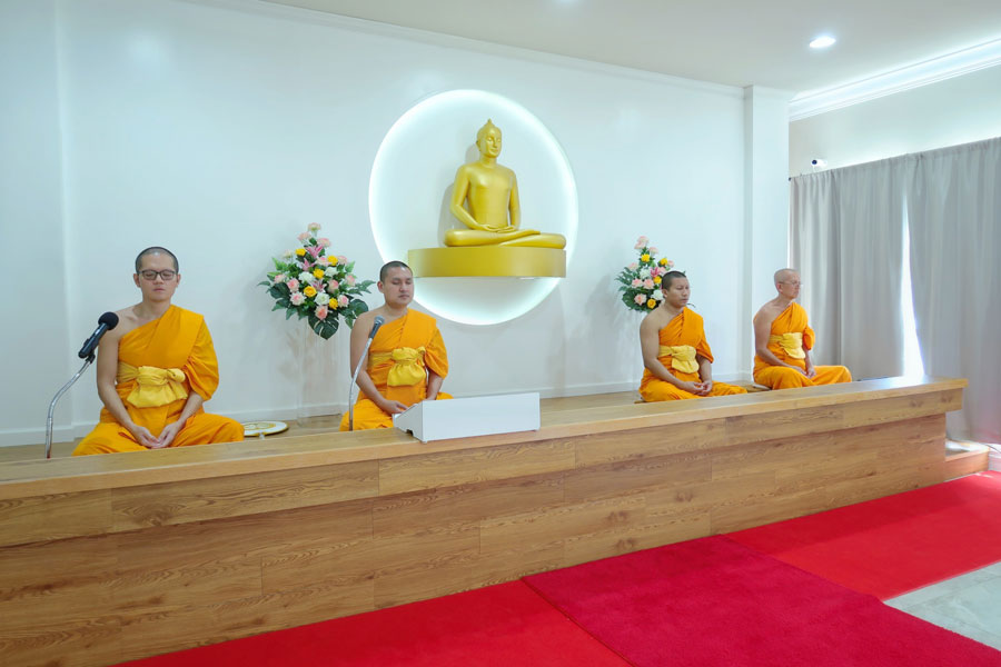 วัดพระธรรมกายปาล์มบีช จัดพิธีถวายกองบุญการศึกษา