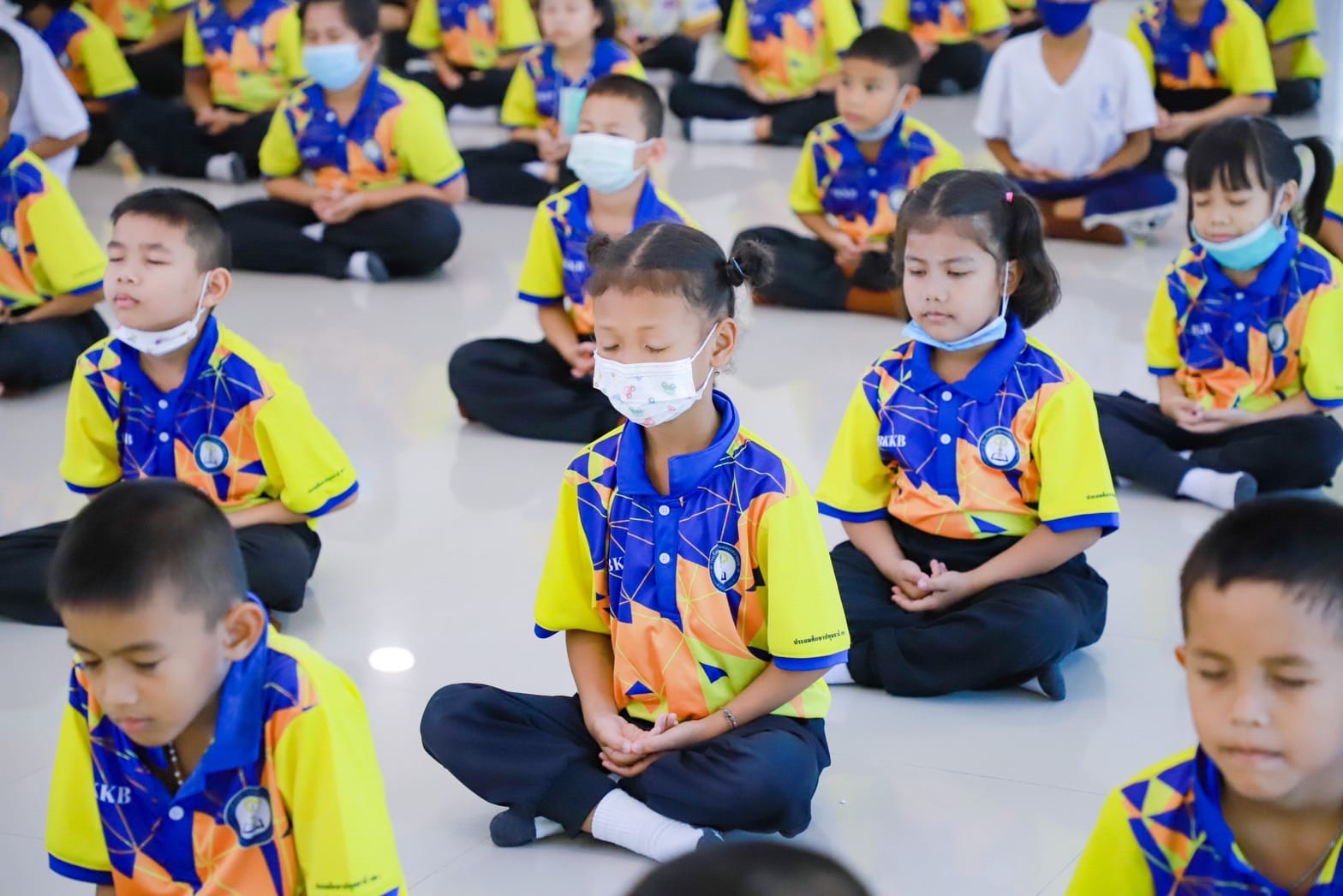 นักเรียนโรงเรียนบ้านคลองขวางบน เข้าร่วมกิจกรรมค่ายธรรมะ