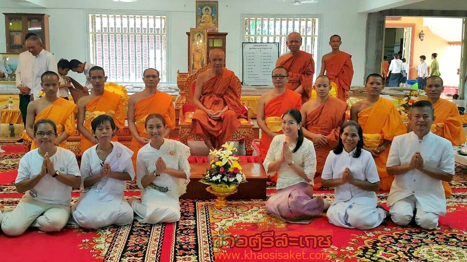 ชมรมส่งเสริมศีลธรรมการศึกษาและศาสนสัมพันธ์แห่งอาเซียน มอบทุนสงฆ์-สามเณรกัมพูชา