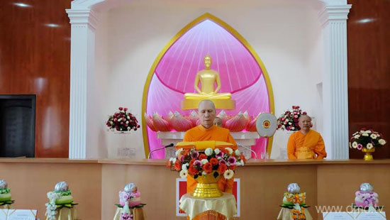 วัดพระธรรมกายเบอร์ลิน จัดพิธีบูชาข้าวพระ