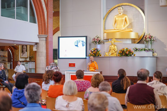 วัดพระธรรมกายลอนดอน จัดงาน Open Day 2018