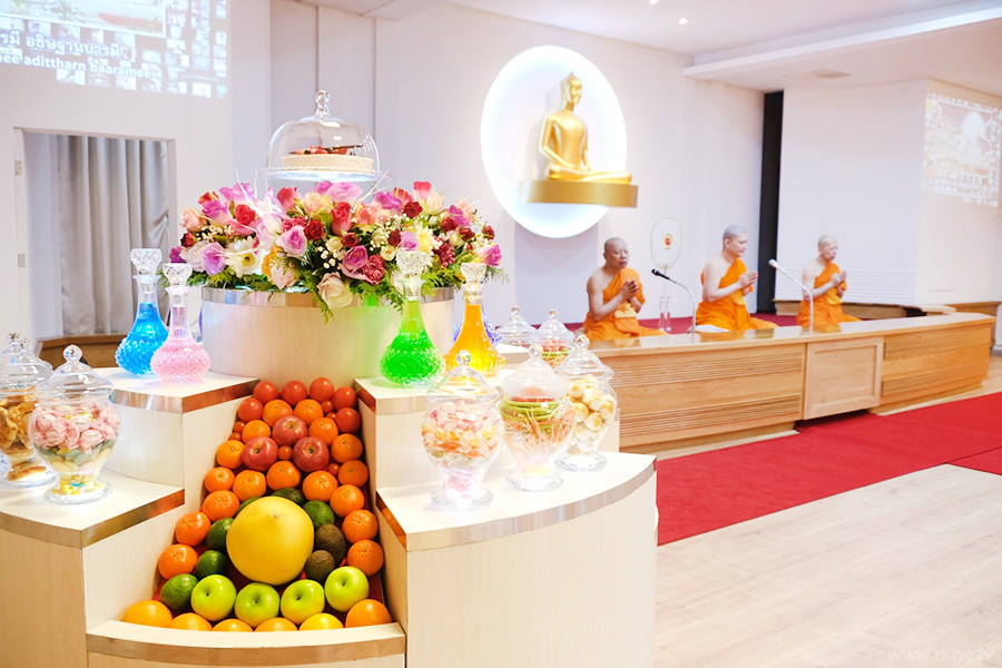 วัดพระธรรมกายบูโรส จัดพิธีบูชาข้าวพระออนไลน์