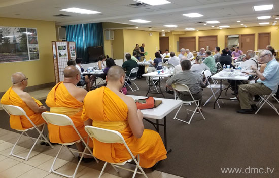 วัดพระธรรมกายชิคาโกจัดประชุม Chamber of Commerce
