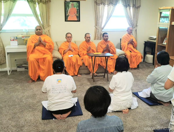 วัดพระธรรมกายปาล์มบีช จัดปฏิบัติธรรมบ้านกัลยาณมิตรเมืองปาล์มบีช