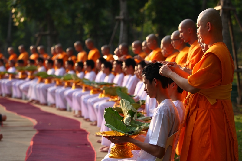 อุปสมบทหมู่ รุ่นบูชาธรรม 68 ปี พระเทพญาณมหามุนี