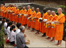 โครงการอุปสมบทหมู่ธรรมทายาทนานาชาติ รุ่นที่ 12