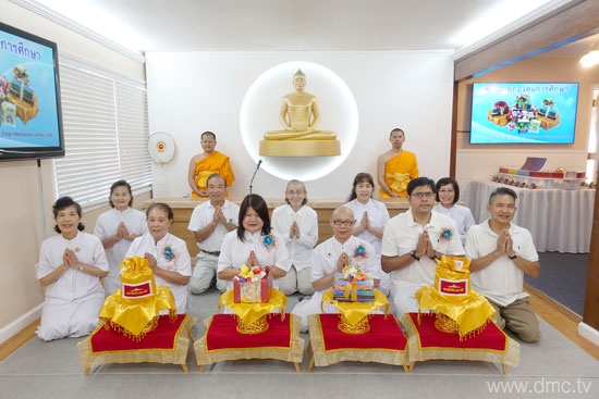 วัดภาวนาซานดิเอโก จัดพิธีถวายกองทุนปัญญาบารมี